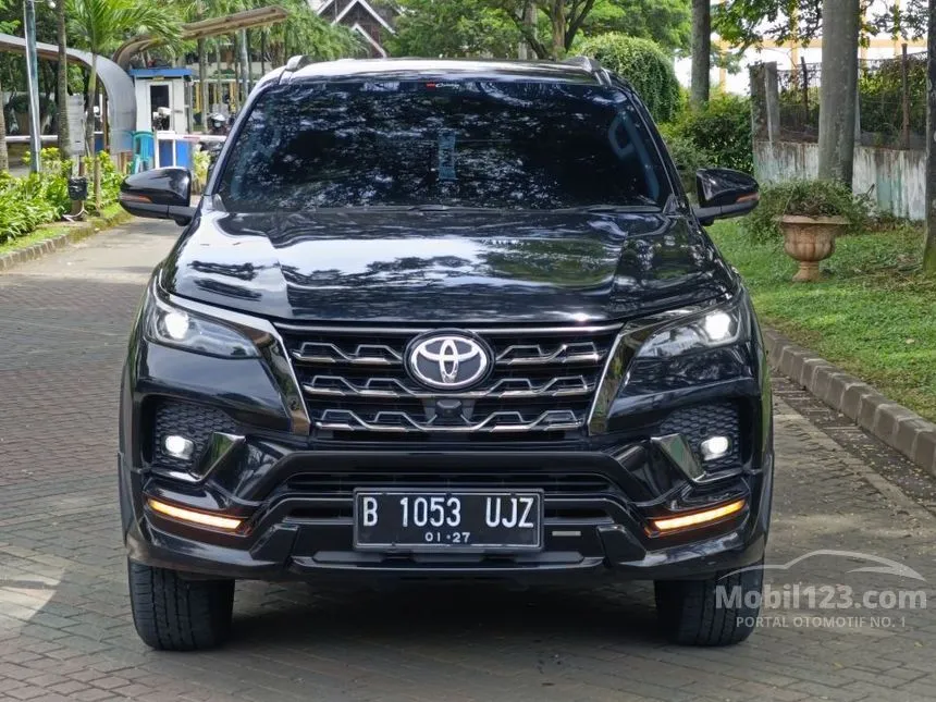 Jual Mobil Toyota Fortuner 2021 VRZ GR SPORT 4X2 2.4 di Banten Automatic SUV Hitam Rp 443.000.000