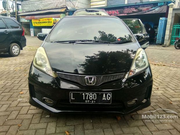  Honda Jazz Mobil Bekas Baru dijual di Jawa Timur 