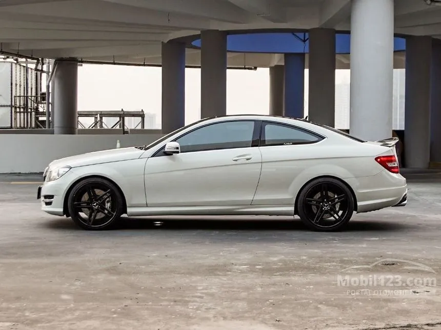 2011 Mercedes-Benz C250 AMG Coupe