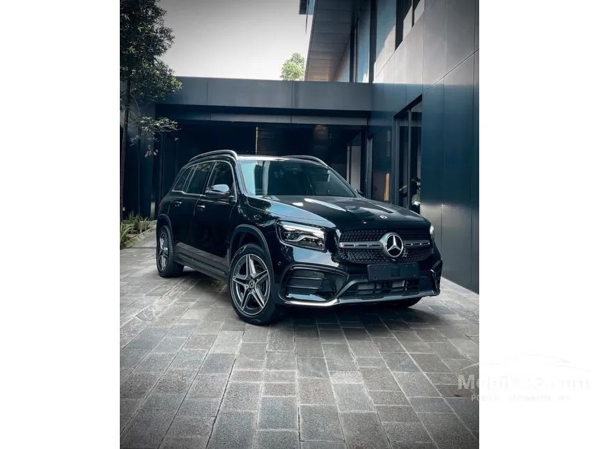2024 Mercedes-Benz GLB200 AMG Line SUV