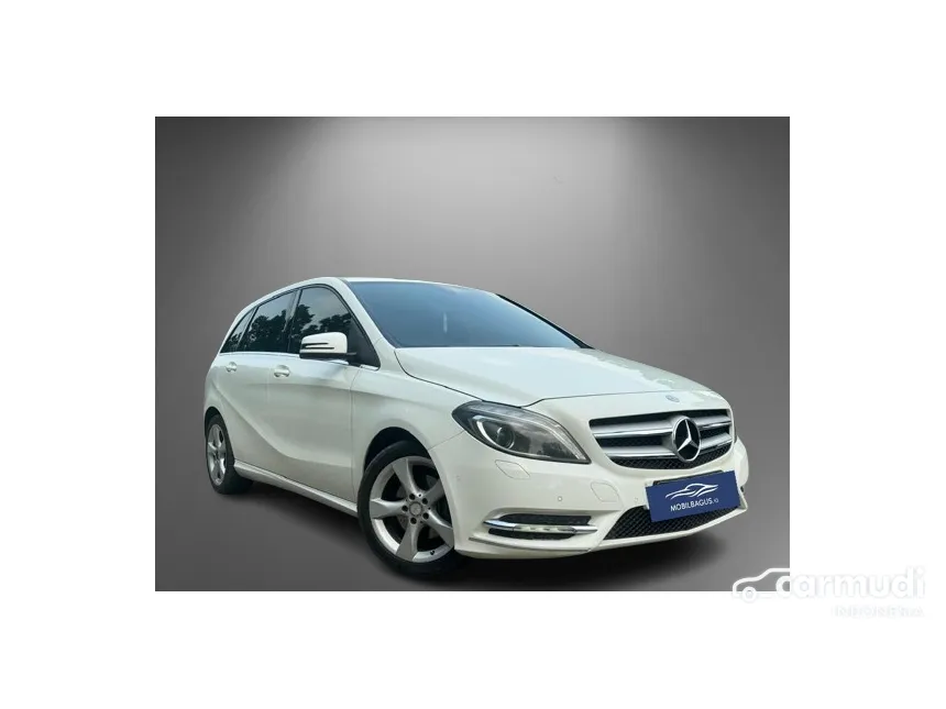 2014 Mercedes-Benz B200 Sport Hatchback