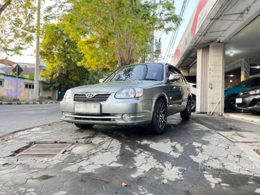 Jual Mobil Hyundai Avega 2011 GX 1.5 di Jawa Timur Manual Sedan Abu