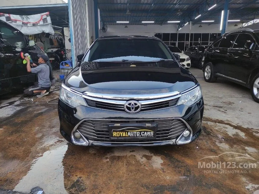 Jual Mobil Toyota Camry 2015 V 2.5 di Banten Automatic Sedan Hitam Rp 195.000.000