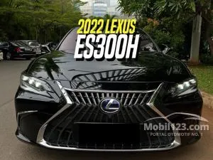 2022 Lexus ES 300h 2.5 Ultra Luxury Sedan
