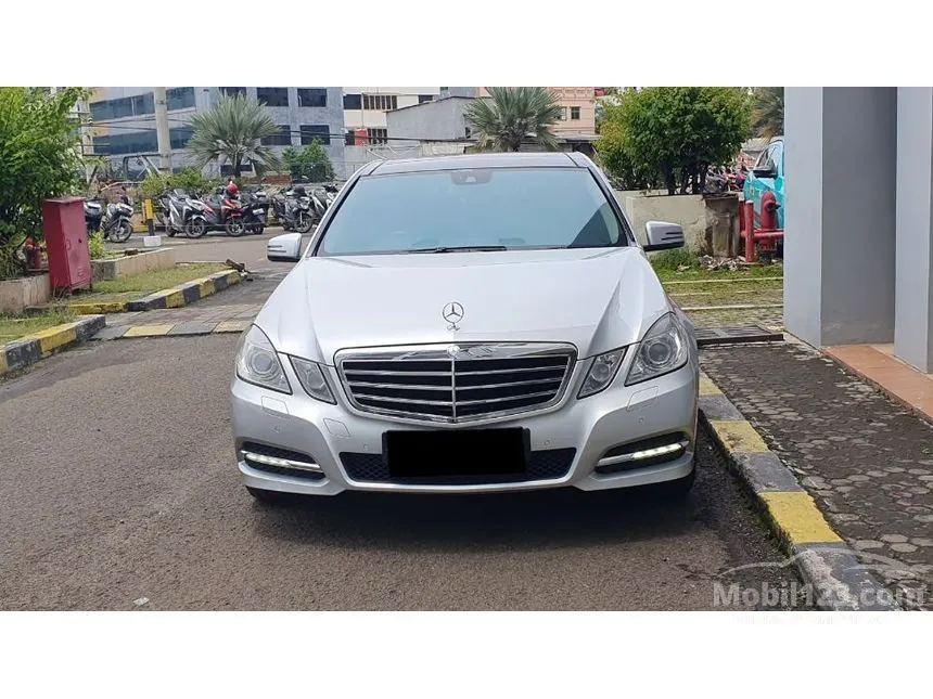 2011 Mercedes-Benz E300 Avantgarde AMG Sedan