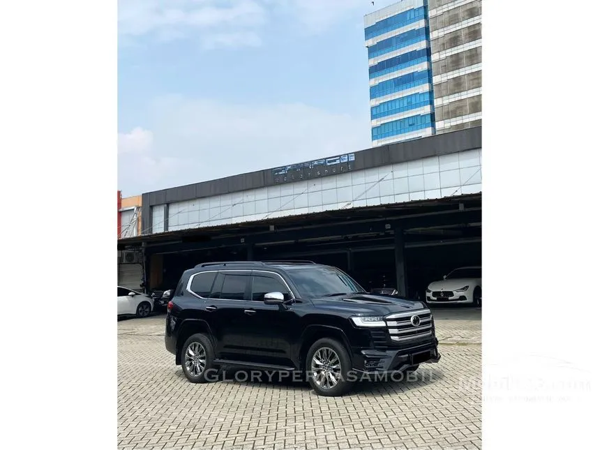 2025 Toyota Land Cruiser 300 VX-R SUV