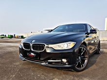2013 BMW 320i 2.0 Sport Sedan / Black on Black / Tangan 1 dari baru / F30 Sport