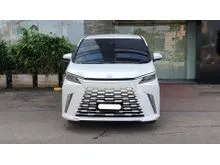 2024 Lexus LM 350h 2.5 7 Seater MPV putih km antik 2 ribuan