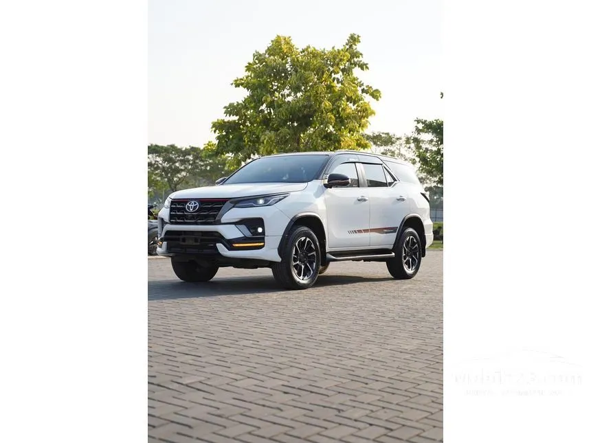 Jual Mobil Toyota Fortuner 2021 VRZ 2.4 di Banten Automatic SUV Putih Rp 415.000.000