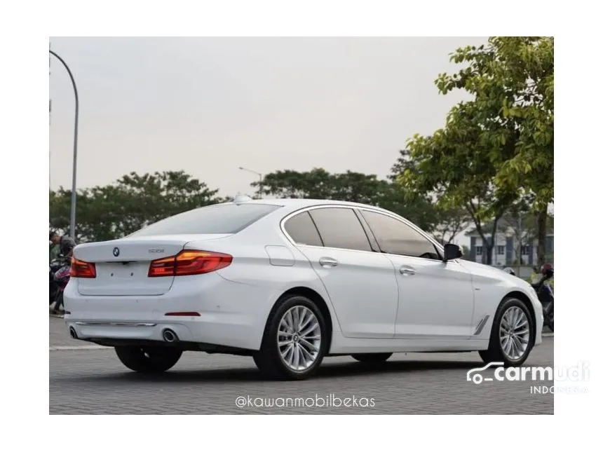 2019 BMW 530i Luxury Sedan