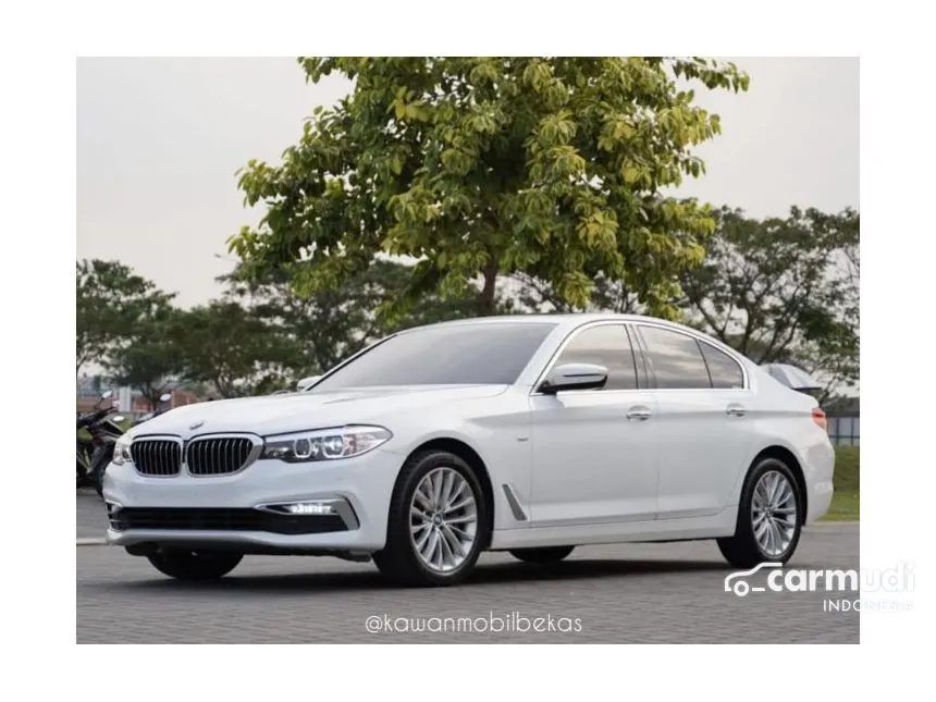 2019 BMW 530i Luxury Sedan