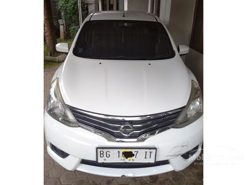 Jual Mobil Nissan Grand Livina 2013 XV 1.5 di Sumatera Selatan Automatic MPV Putih Rp 105.000.000