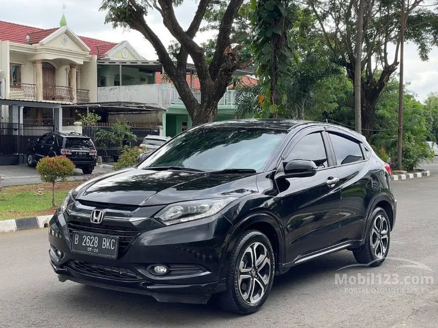 Jual Mobil Honda HR