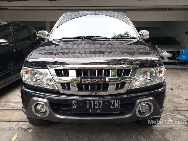  Isuzu  Panther  GRAND  TOURING  Mobil  Bekas  Baru  dijual  di 