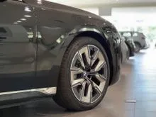 2025 BMW i7 xDrive60 Gran Lusso Sedan