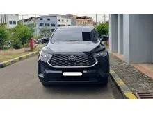 2023 Toyota Kijang Innova Zenix 2.0 V (Non Premium Color) MPV hitam bensin
