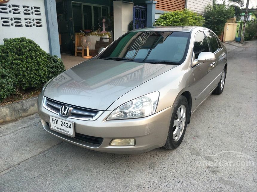Honda Accord 2003 V6 iVTEC 3.0 in กรุงเทพและปริมณฑล Automatic Sedan สีทอง for 240,000 Baht