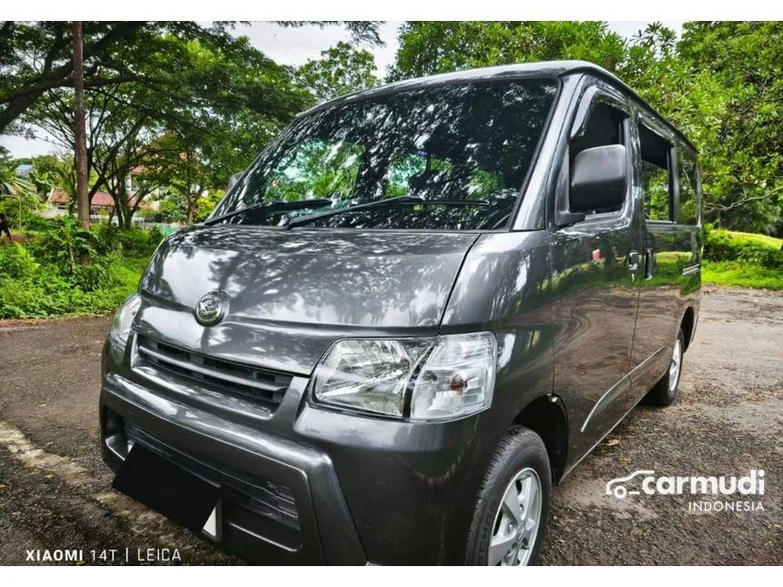 2017 Daihatsu Gran Max Mini Bus D Van