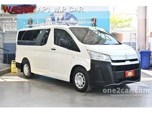 2022 Toyota HIACE 2.8 GL Van