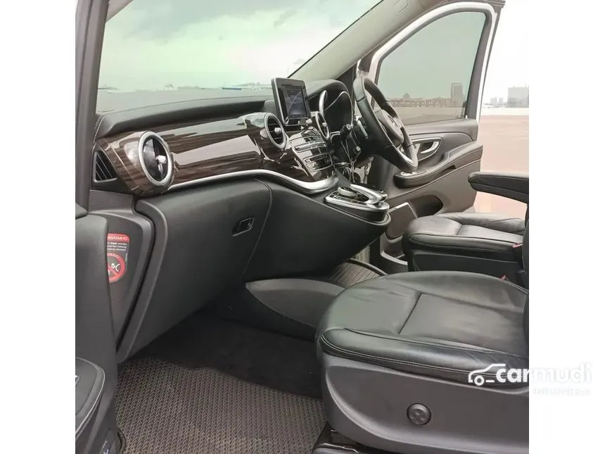 2016 Mercedes-Benz V220 D Van