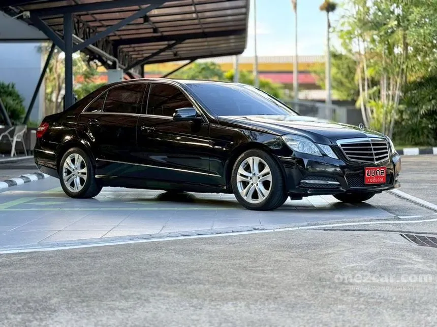 2011 Mercedes-Benz E250 Avantgarde CGI BlueEFFICIENCY Sedan