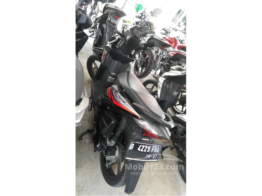 Jual Motor Honda Beat 2016 110 0.1 di Jawa Barat Automatic 