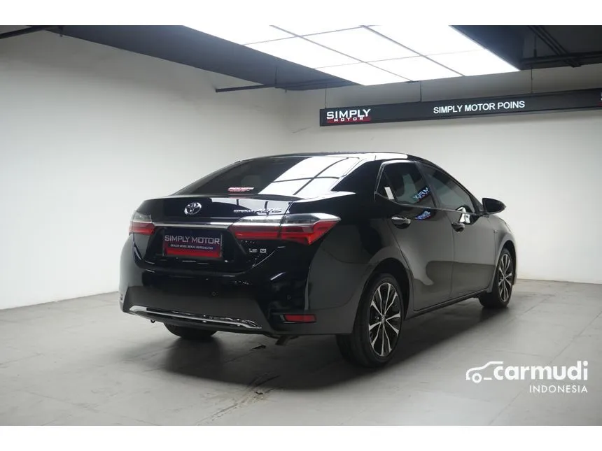 2017 Toyota Corolla Altis V Sedan