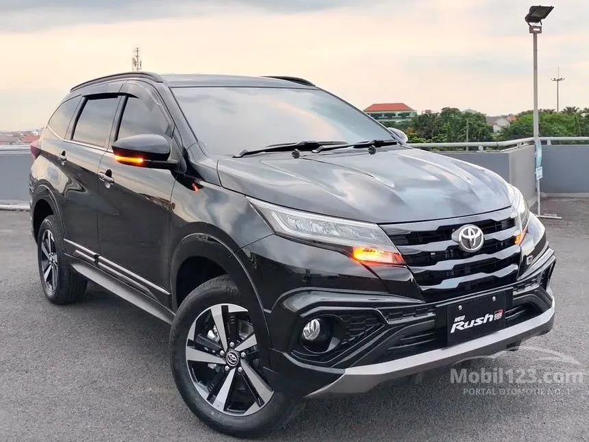 Jual Mobil Toyota Rush 2024 GR Sport 1.5 di Jawa Timur Manual SUV Hitam Rp 233.000.000