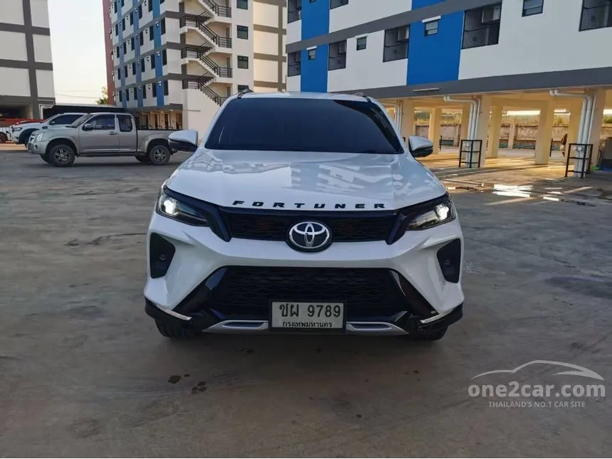 2023 Toyota FORTUNER Leader V SUV