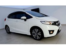 2015 Honda Jazz 1.5 (ปี 14-18) SV i-VTEC Hatchback