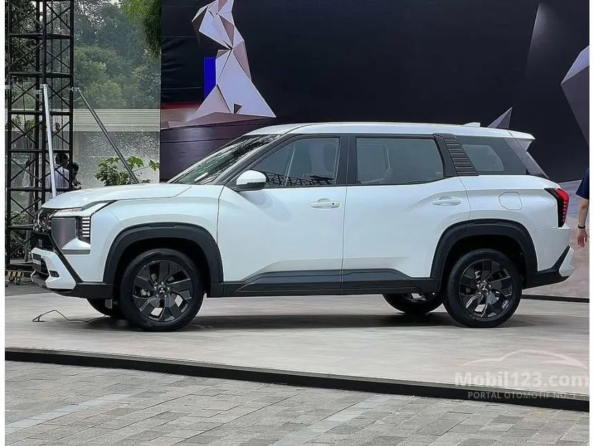 2026 Mitsubishi Destinator Ultimate Premium SUV