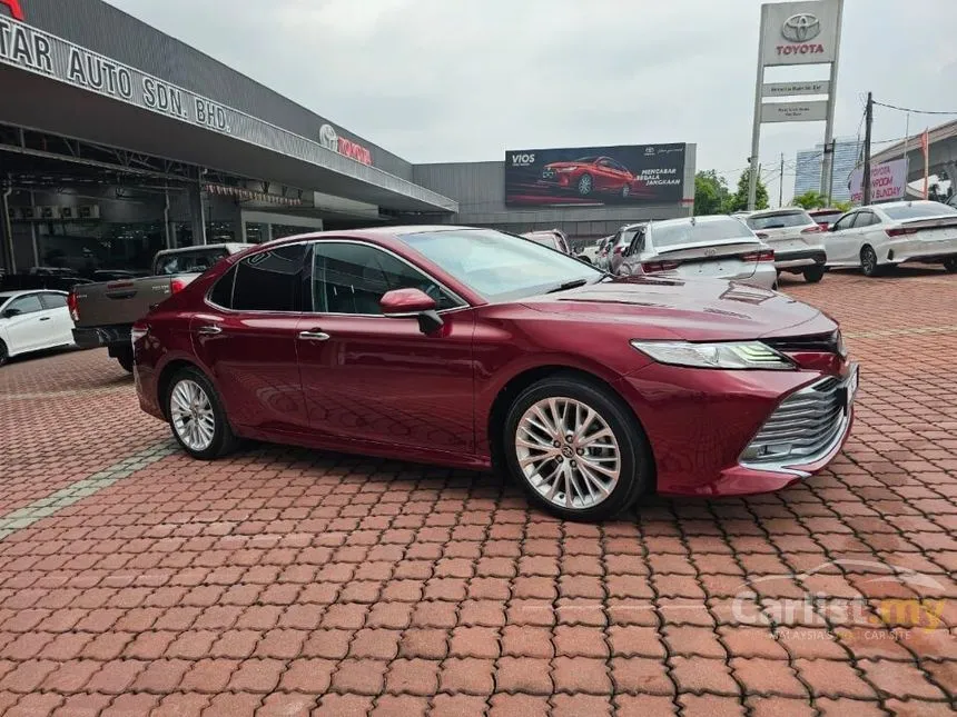 2022 Toyota Camry V Sedan