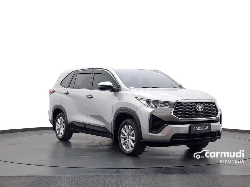 2022 Toyota Kijang Innova Zenix V HV MPV