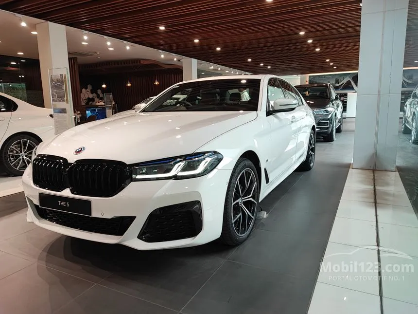 2023 BMW 520i M Sport Sedan