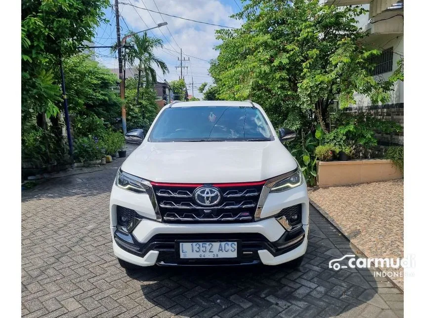 Jual Mobil Toyota Fortuner 2021 VRZ TRD 4X2 2.4 di Jawa Timur Automatic SUV Putih Rp 485.000.000