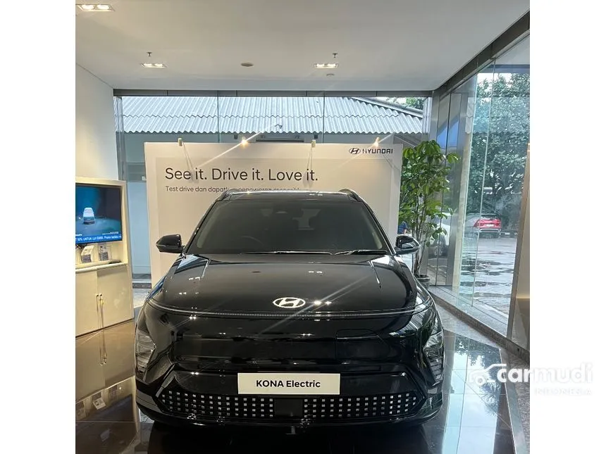 Jual Mobil Hyundai Kona 2024 Signature Long Range di DKI Jakarta Automatic SUV Hitam Rp 585.000.000