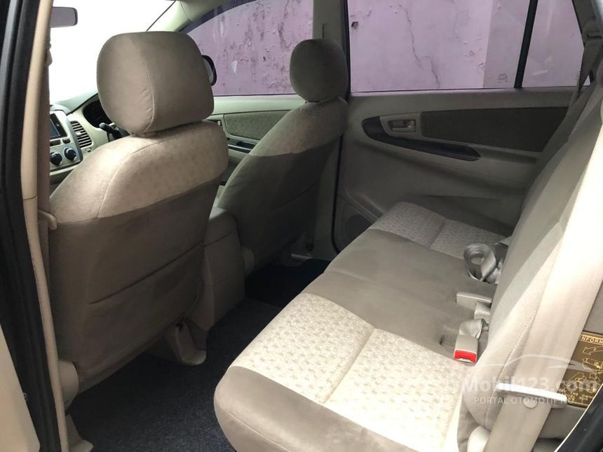 2009 Toyota Kijang Innova G Lux MPV