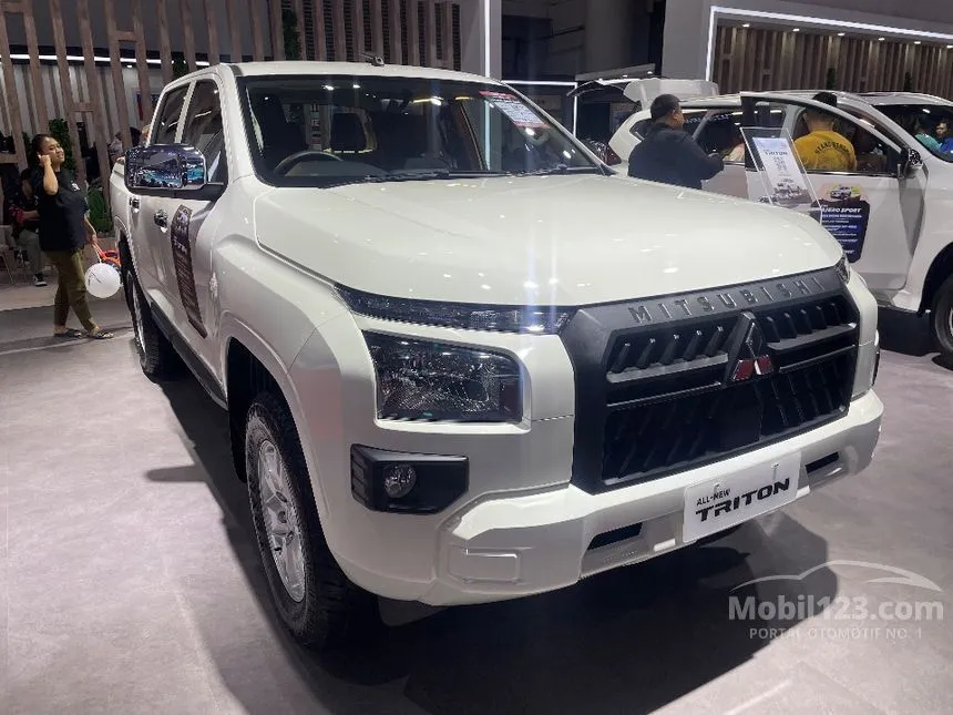 Jual Mobil Mitsubishi Triton 2025 HDX Double Cab 4X4 2.4 di DKI Jakarta Manual Pickup Putih Rp 430.000.000