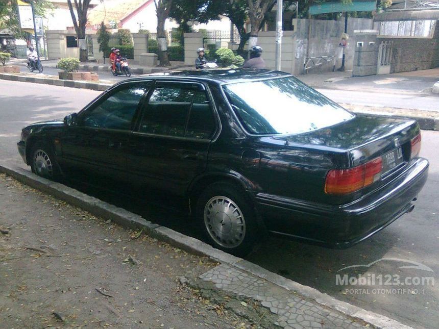 1993 Honda Maestro Sedan