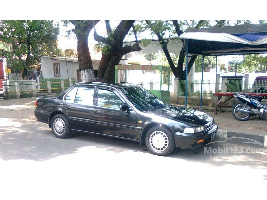 1993 Honda Maestro Sedan