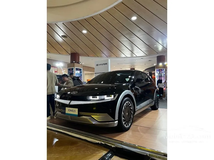 Jual Mobil Hyundai IONIQ 5 2024 Long Range Signature di Jawa Barat Automatic Wagon Hitam Rp 761.000.000