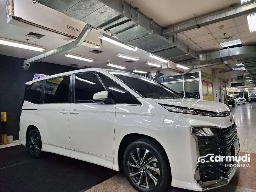 2024 Toyota Voxy (Premium Color) MPV