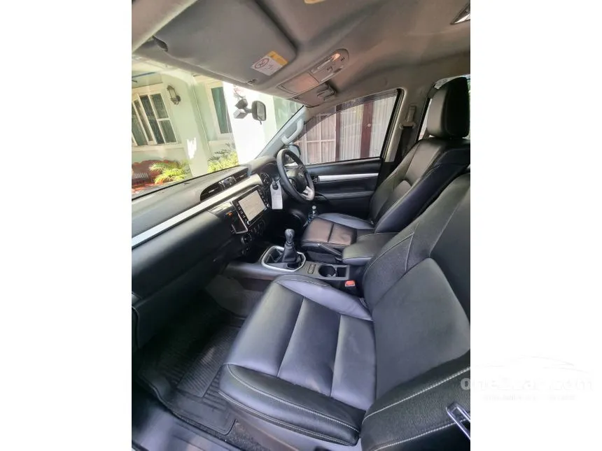 2023 Toyota Hilux Revo Prerunner Mid Pickup