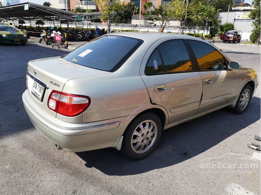 Nissan sunny 2001 года