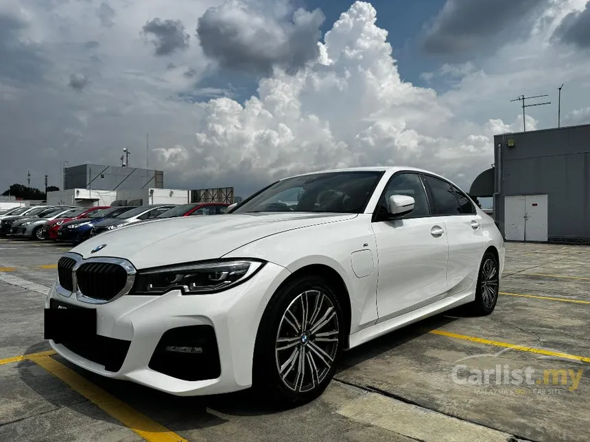 2021 BMW 330e M Sport Sedan