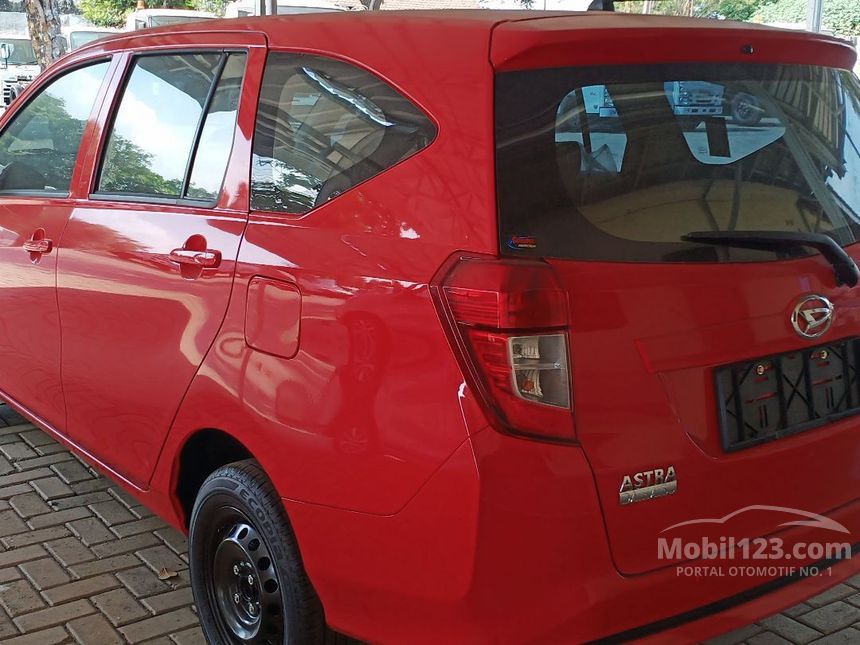 Jual Mobil  Daihatsu  Sigra  2021  M 1 0 di Jawa Barat Manual 