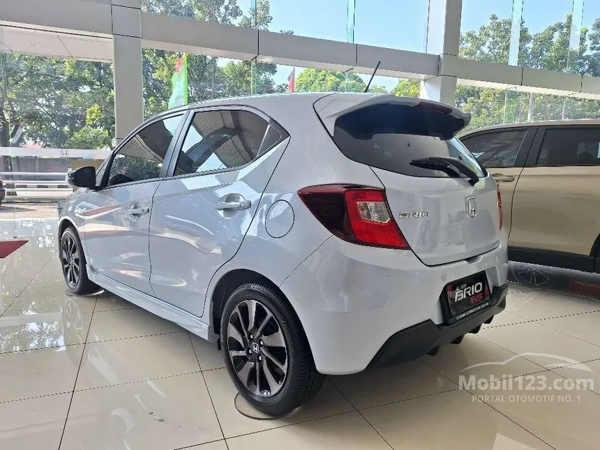 Jual Mobil Honda Brio 2024 RS 1.2 di Jawa Barat Automatic Hatchback Putih Rp 2.000.000