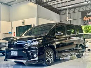 2016 Toyota VOXY 2.0 ZS Van