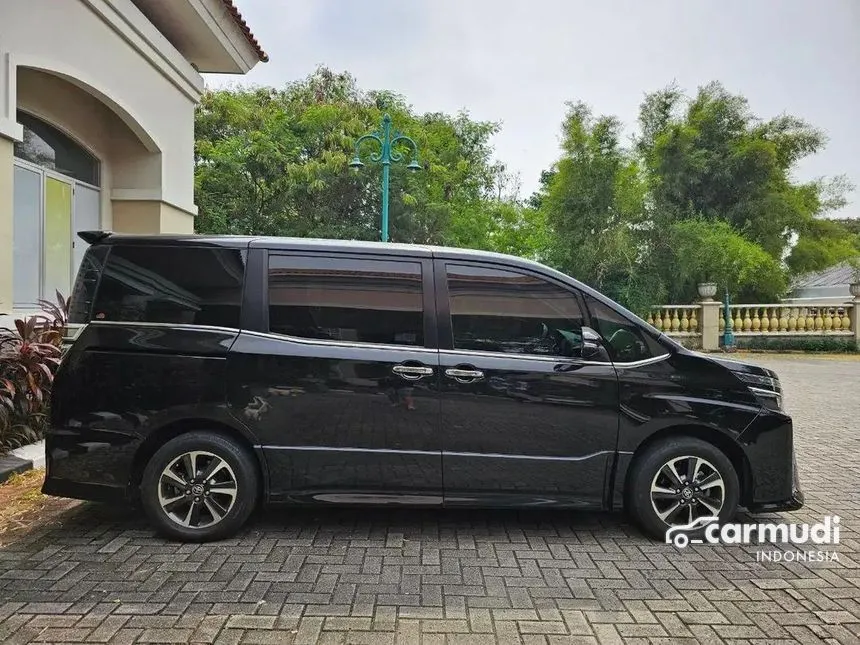 2020 Toyota Voxy Wagon