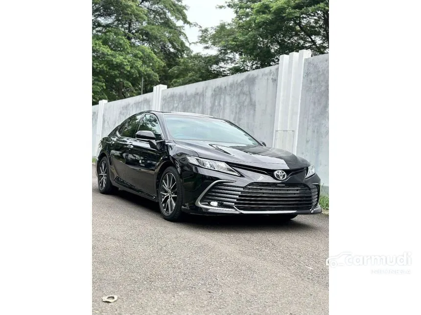 2023 Toyota Camry V Sedan
